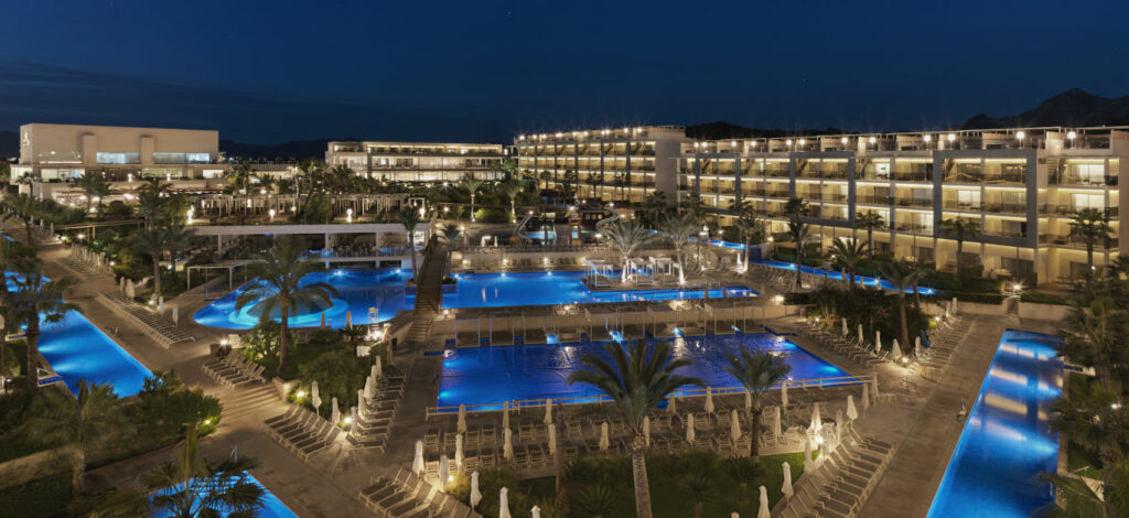 win-a-luxury-hotel-stay-at-the-five-star-zafiro-palace-alcudia-in-mallorca