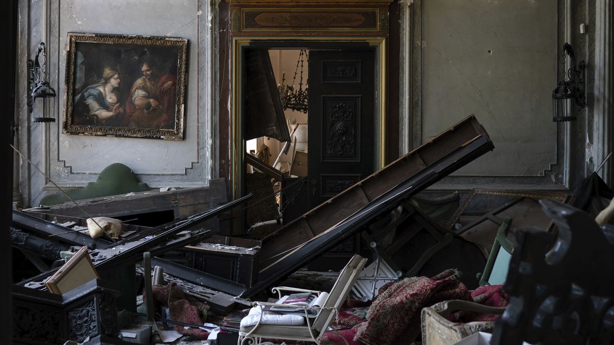 deadly-lebanon-blast-destroyed-landmark-160-year-old-palace-in-beirut