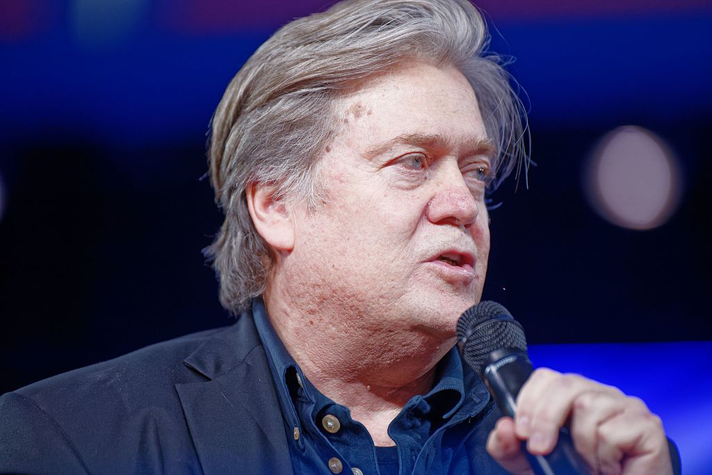 former-white-house-chief-strategist-steve-bannon-arrested