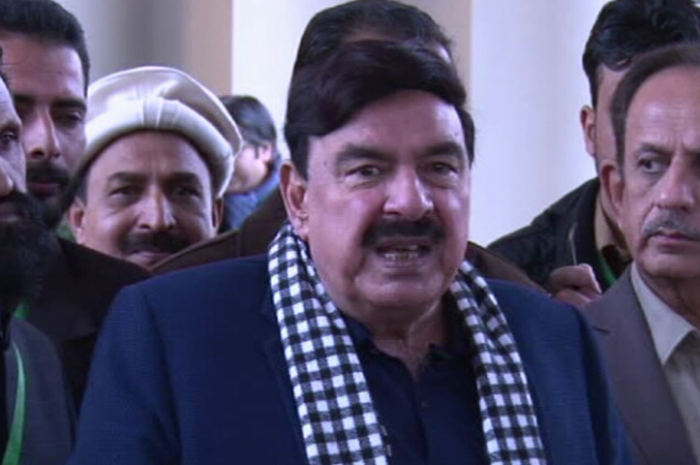 pak-minister-sheikh-rashid-threatens-india-with-nuclear-war,-says-muslims-won’t-be-harmed