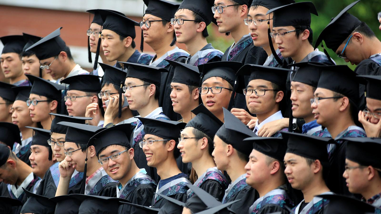 us-state-department-revokes-visas-of-more-than-1,000-chinese-students