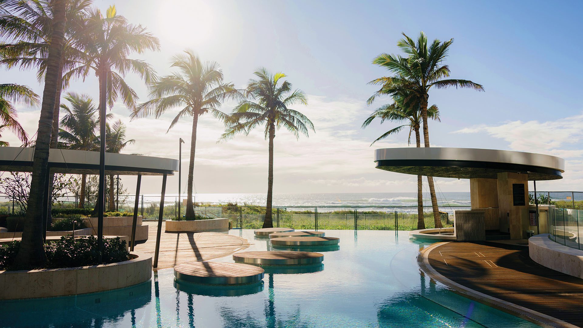 experience-a-new-level-of-luxury-at-the-langham-gold-coast