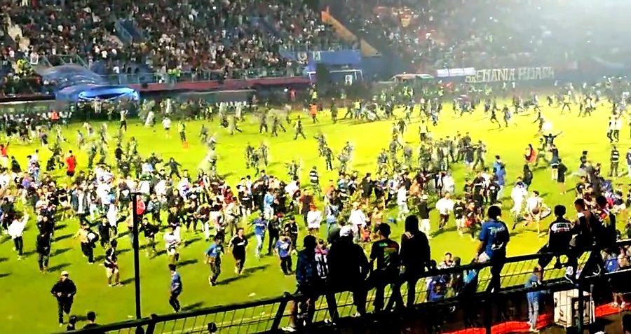 stampede-at-football-match-in-indonesia,-death-toll-reaches-174 