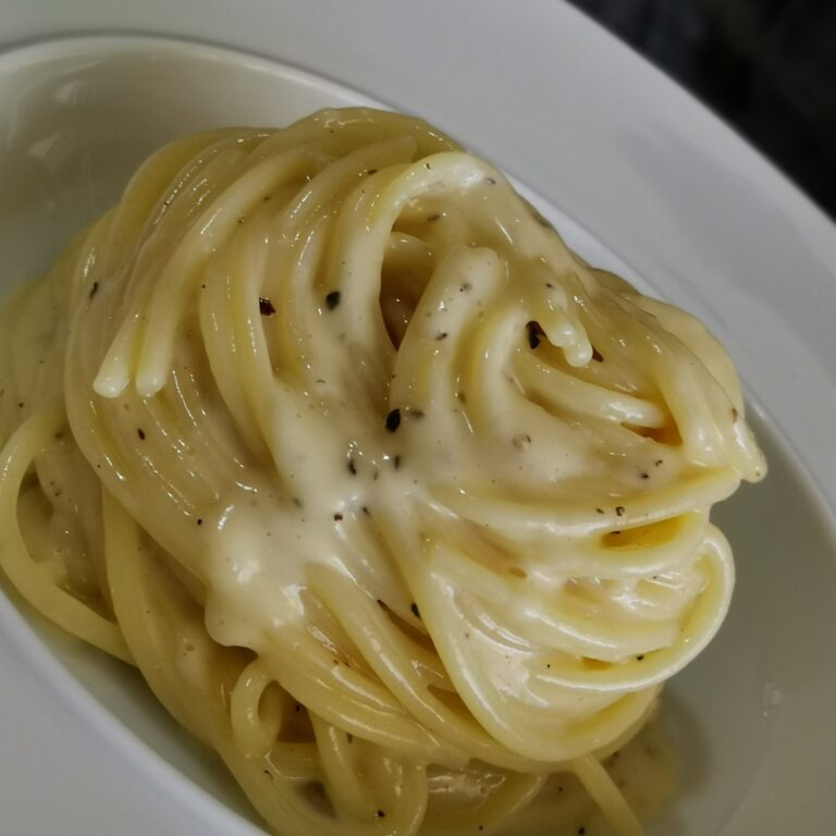 Spaghetti Dei Becchi Altro Che Cacio E Pepe La Ricetta Napoletana Più