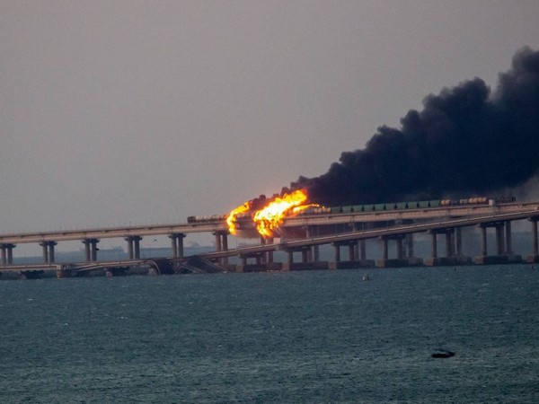 huge-explosion-on-bridge-linking-crimea-to-russia