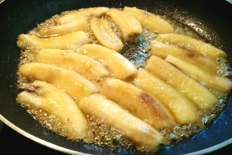 banana-flambe,-il-dolce-piu-veloce-e-buono-che-c’e.-si-fa-tutto-in-padella,-una-delizia-facile-e-pronta-in-5-minuti