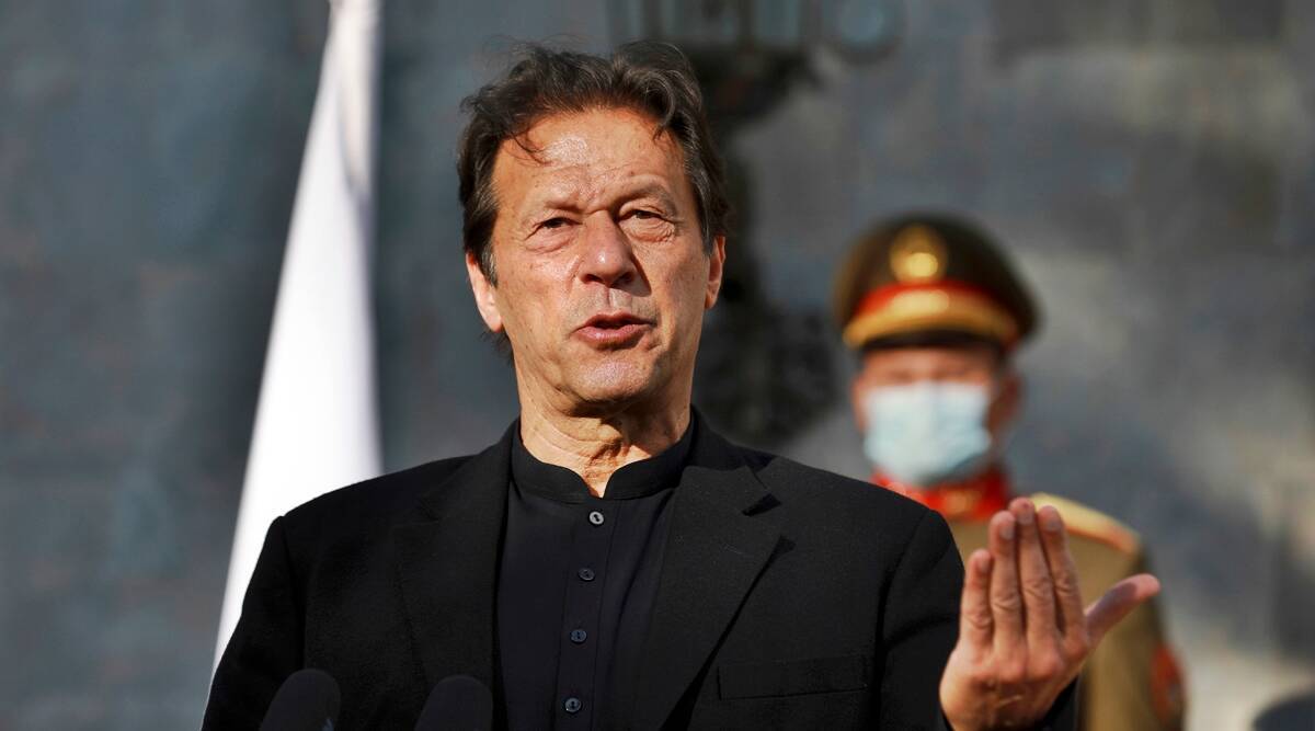 pak-govt-to-'take-on'-imran-after-army-chief's-selection-process-wraps-up