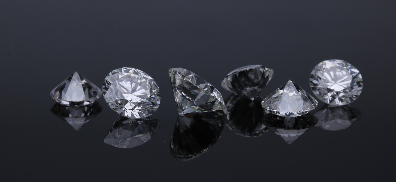 the-ultimate-diamond-guide:-understanding-the-four-cs-|-luxury-lifestyle-magazine