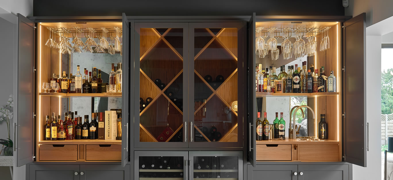 drinks-cabinets:-the-theatre-of-cocktail-hour-|-luxury-lifestyle-magazine