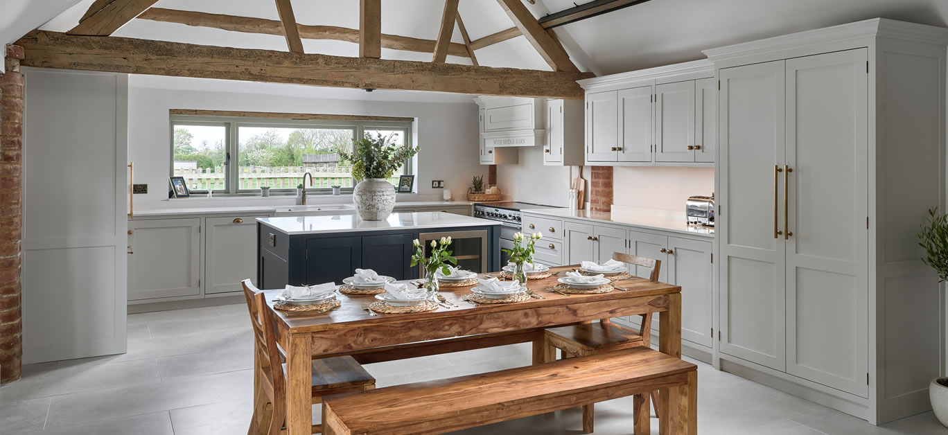 get-the-look:-how-country-kitchens-are-a-beautiful-way-to-bring-rustic-charm-into-your-home-|-luxury-lifestyle-magazine