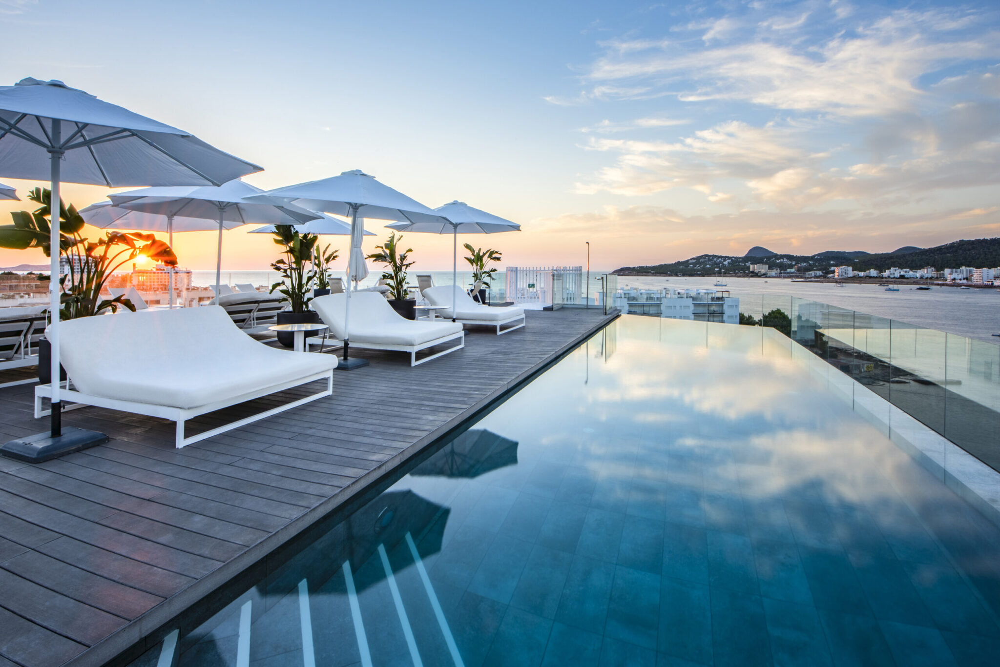 Hotel Review: INNSiDE by Melia Ibiza, San Antonio Bay in Ibiza | Luxury ...