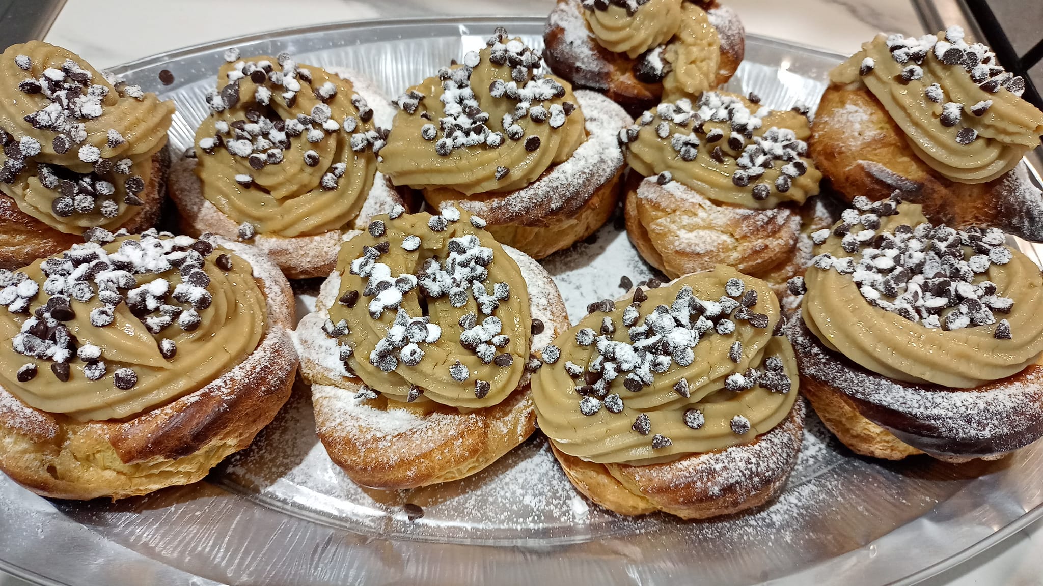 zeppolisu-di-san-giuseppe-di-benedetta.-la-versione-con-una-squisita-crema-chantilly-al-caffe-pronta-in-5-minuti