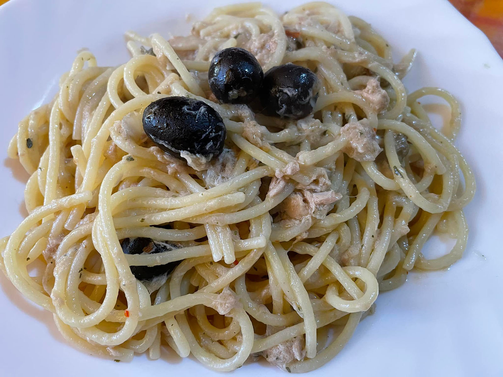 non-chiamatela-pasta-al-tonno,-la-versione-super-cremosa-pronta-in-5-minuti.-cosa-si-aggiunge-al-tonno-in-scatola